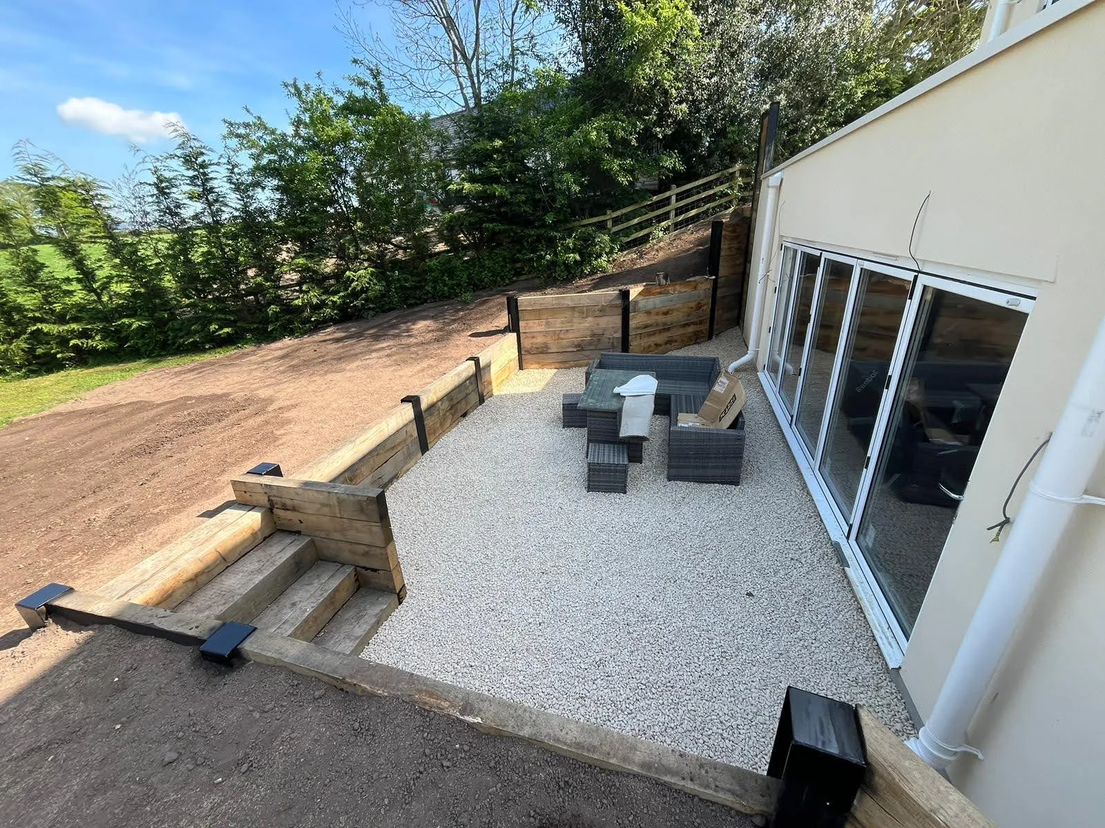 Terraced garden & patio